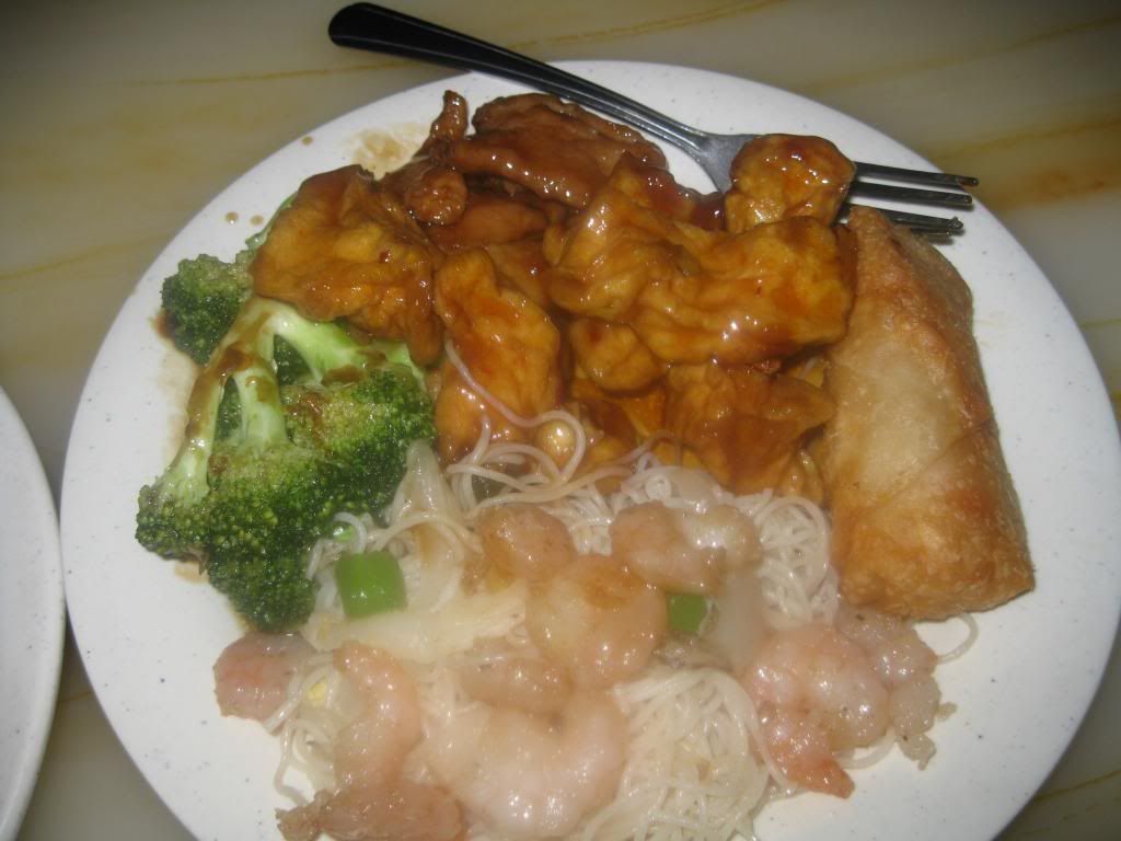 Sauteed #Chicken and #Broccoli with #Tofu alogside an #eggroll & #Shrimps over #meifun #noodles - DrewryNewsNetwork.com