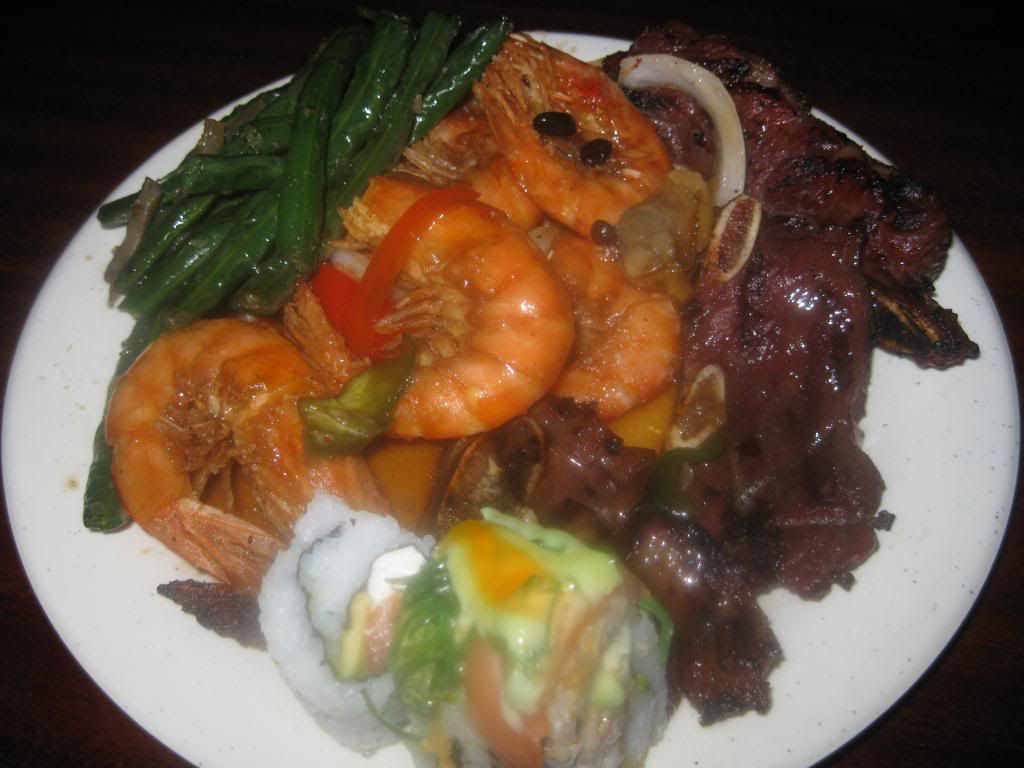 #Dinner #plate number 2: More #seasoned #Shrimps with #sauteed #Stringbeans, #Philadelphia #sushi roll, dressed up #seafoodsushi, with #Teriyaki #steak riding #shotgun on the side - DrewryNewsNetwork.com