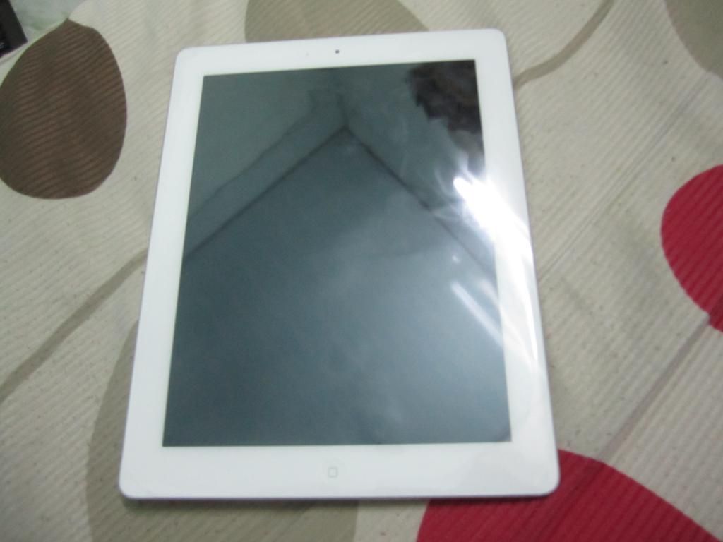 Bán Ipad 4 16G Wifi Trắng like new 99,99%,Active 1 tuần,BH 24/12/2015, giá tốt nè