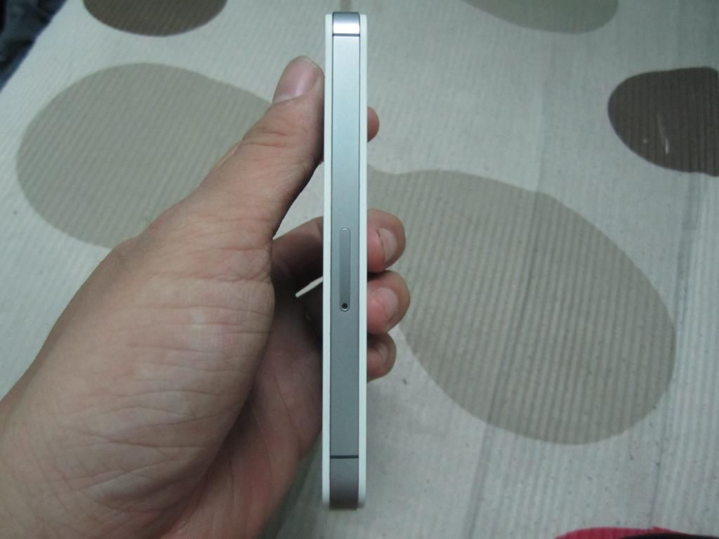 Bán Iphone 4S 16G Quốc Tế White zin 100% của Apple, mới 98%, giá ko thể rẻ hơn - 2