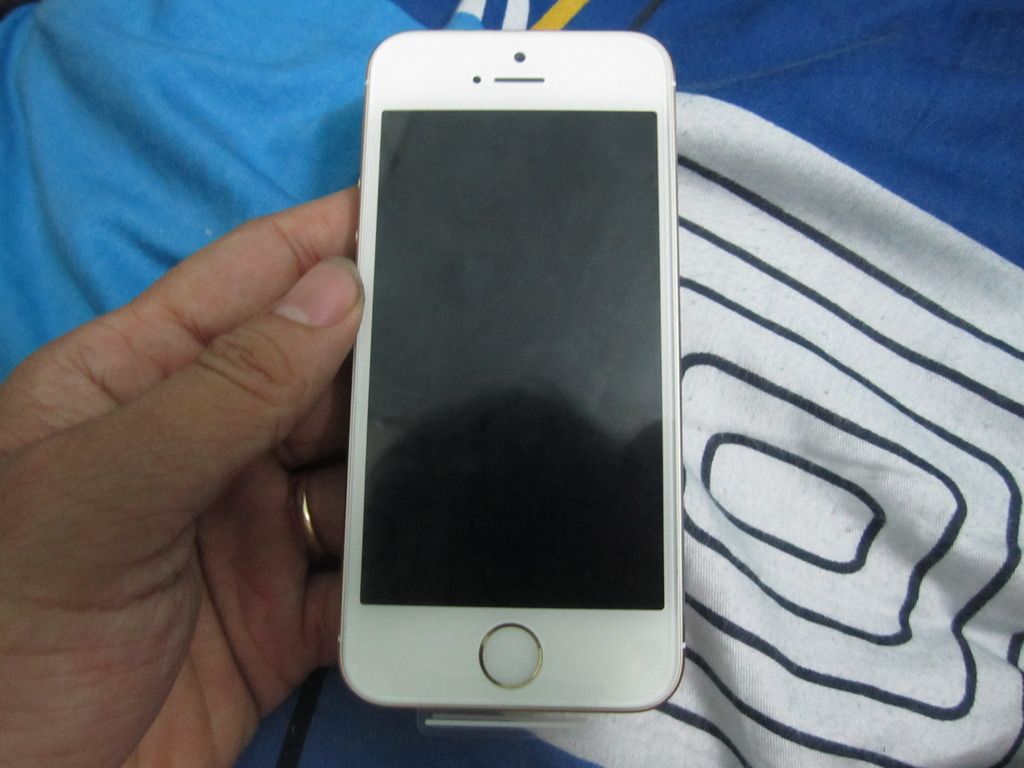 Bán nhanh Iphone 5S Gold 16G hàng VN like new chưa Active nha, giá tốt nhất nè