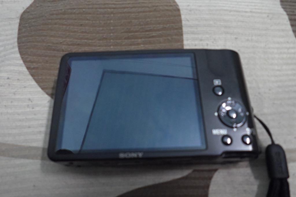 Bán Sony DSC- HX9 và Sony DSC-H70 16 chấm FullHD, giá rẻ nhất nè